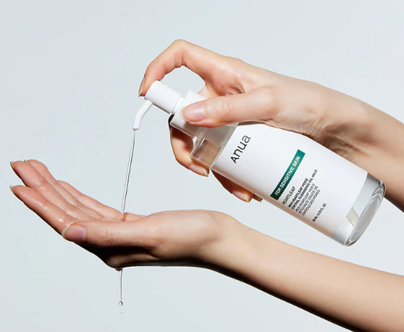 Anua Heartleaf Pore Control Cleansing Oil Mild